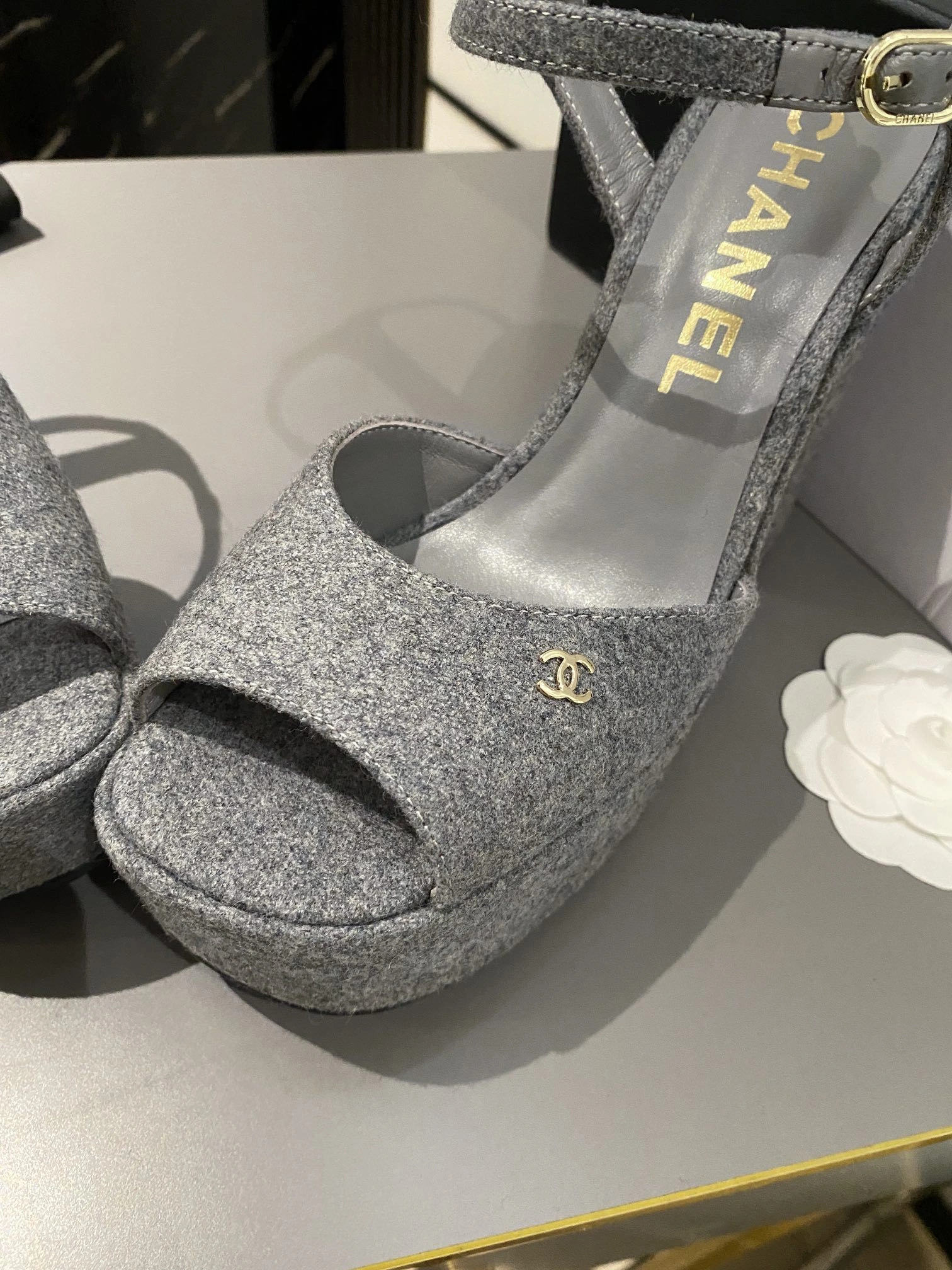 3h1958 G45740 B17146 NZ517 Heel height：9.5CM Waterproof：3.5CM sheepskin item:DT-X000J1207